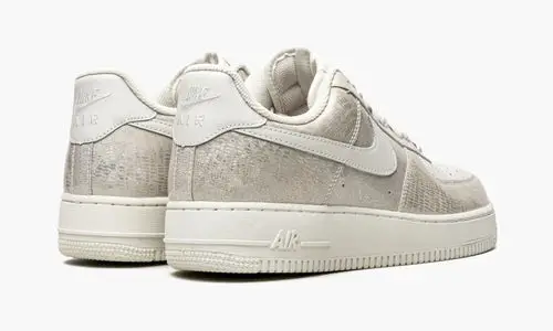 WMNS Air Force 1 '07 "Swan" 