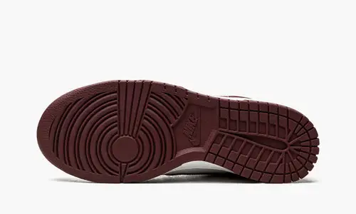 WMNS Dunk Low "Dark Beetroot" 