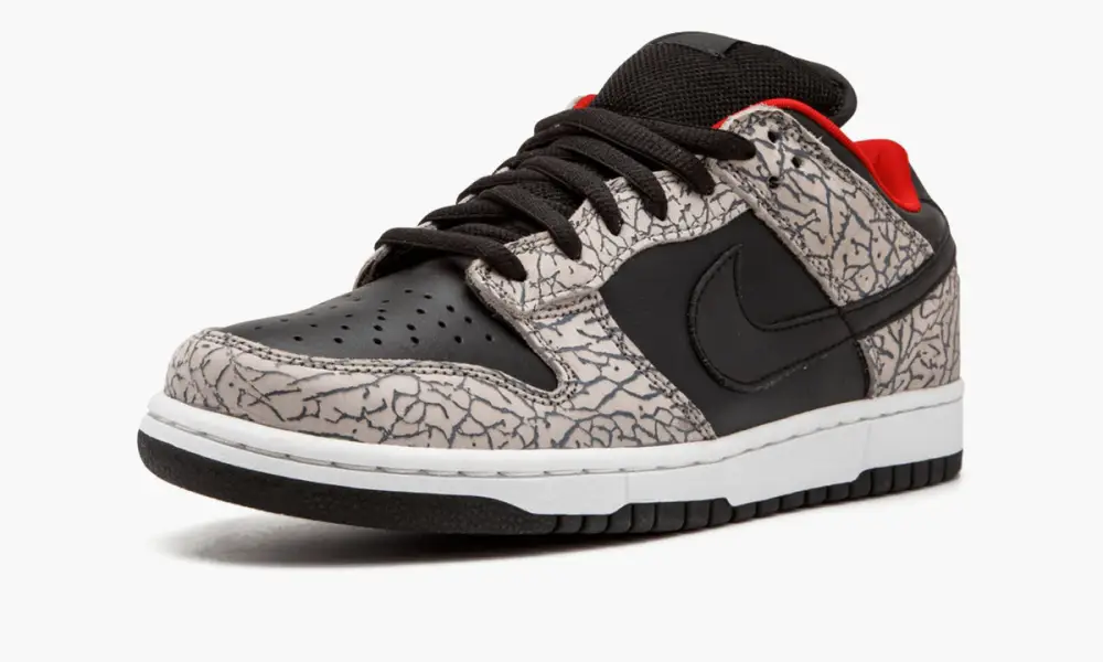 SB Dunk Low Pro "Supreme - Black Cement" 