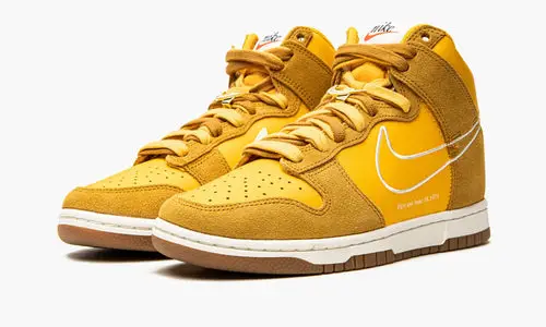 WMNS Dunk High "First Use - University Gold"