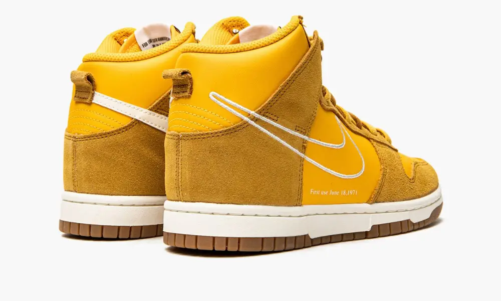 WMNS Dunk High "First Use - University Gold" 