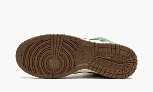 WMNS Dunk High LX "Toasty" 