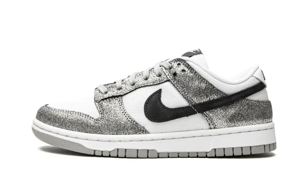 WMNS Dunk Low "Golden Gals" E9F51590