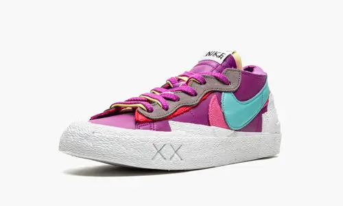 Blazer Low "Sacai - Kaws Purple Dusk" 