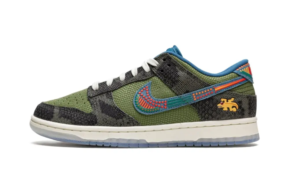 Dunk Low "SiEMPRE Familia" 