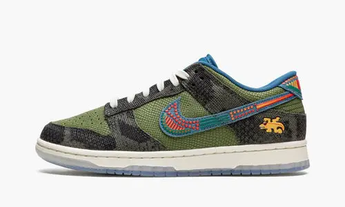 Dunk Low "SiEMPRE Familia" 