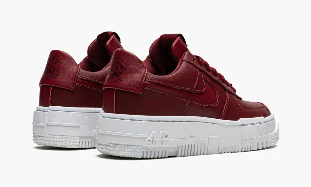 WMNS Air Force 1 Pixel "Team Red" 