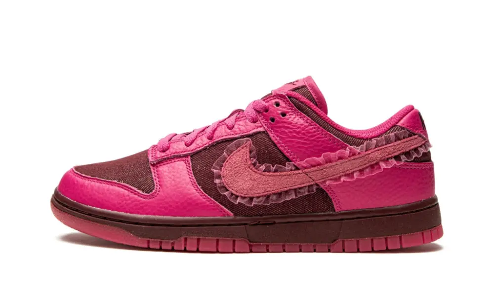 Dunk Low WMNS "Valentine’s Day" C92D231