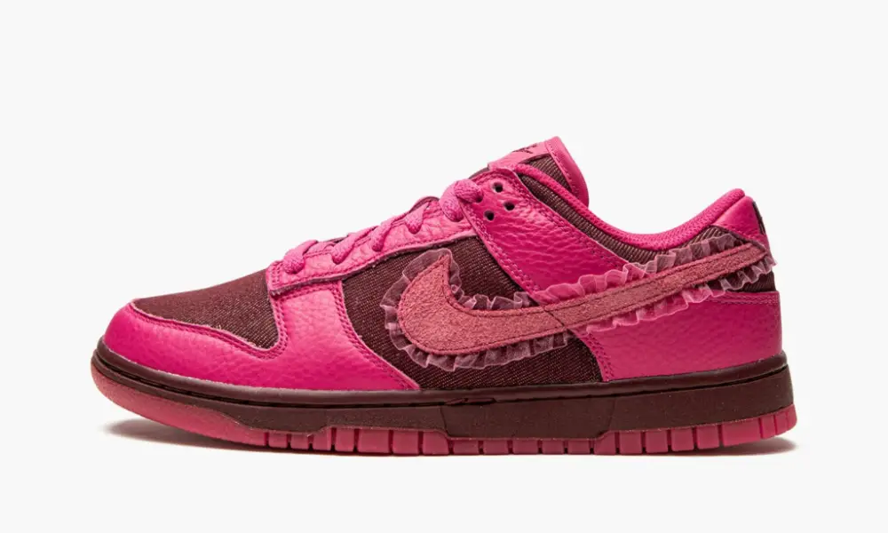 Dunk Low WMNS "Valentine’s Day"