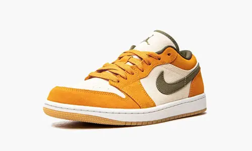 Air Jordan 1 Low SE "Light Curry" 