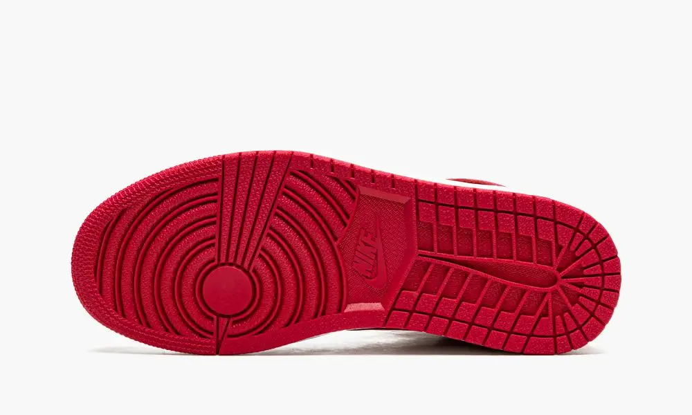 Air Jordan 1 Hi FlyEase
