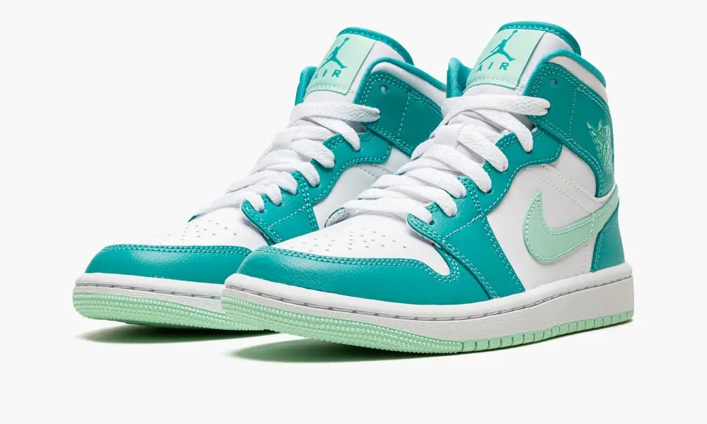Wmns Air Jordan 1 Mid 
