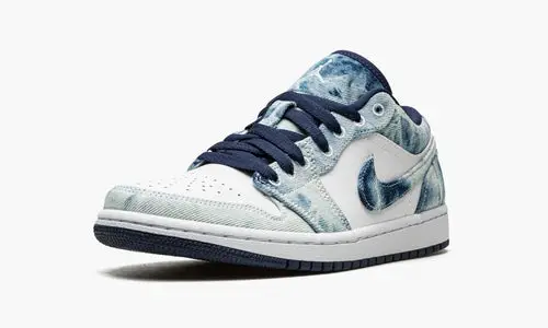 Air Jordan 1 Low SE 