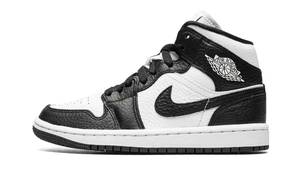 WMNS Air Jordan 1 Mid SE "Split Black White" 05E132