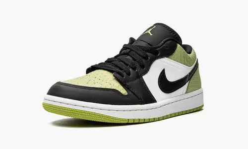 WMNS Air Jordan 1 Low SE "Vivid Green Snakeskin" 