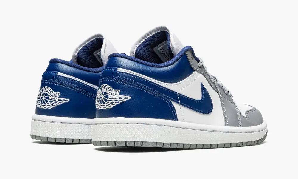 Air Jordan 1 Low WMNS "Stealth   French Blue" 