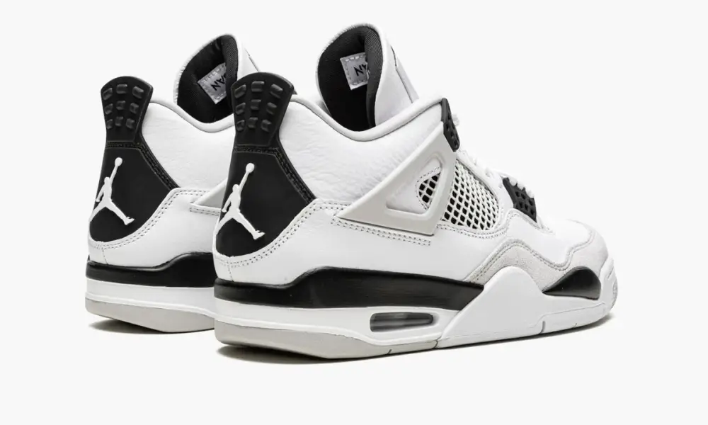 Air Jordan 4 Retro "Military Black" 