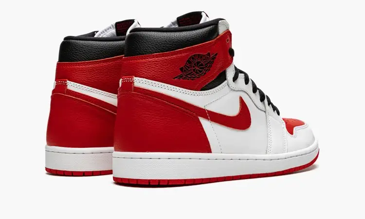 Air Jordan 1 Retro High OG "Heritage" 